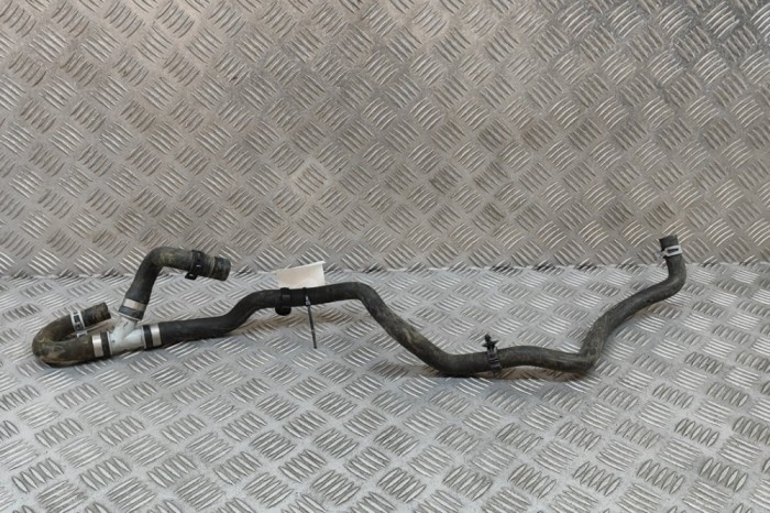Furtun de lichid de răcire VOLVO XC90 II 2021 OEM: 31657981 27977205