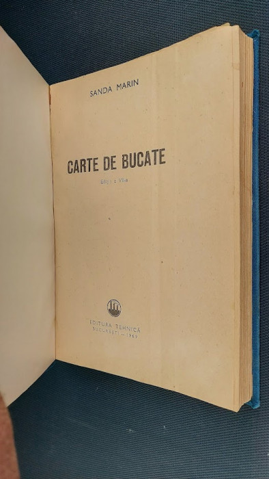CARTE DE BUCATE - SANDA MARIN ANUL 1969 ,STARE FOARTE BUNA .