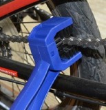 Perie Curatare Lant Bicicleta &amp; Moto AG516A, Universală, Durabilă, Plastic + Nailon, Albastru, 26cm