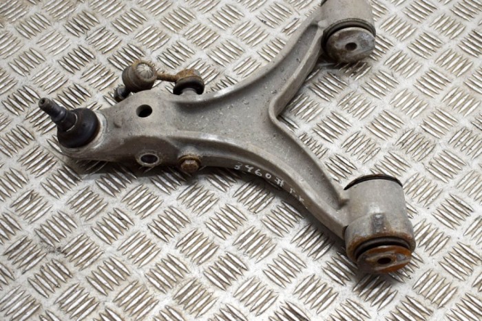 Braț inferior st&acirc;nga față MASERATI GRAN TURISMO 2012 OEM: 3206581 14967137