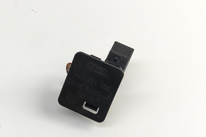 Alt modul de control VW GOLF III Cabriolet 1E7 2001 OEM: 4A0959905 30323213