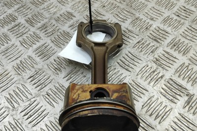 Piston PORSCHE CAYENNE 9PA 2007 OEM: 95510303100,955.103.031.00,94810397500,948.103.975.00 | 27610132 foto