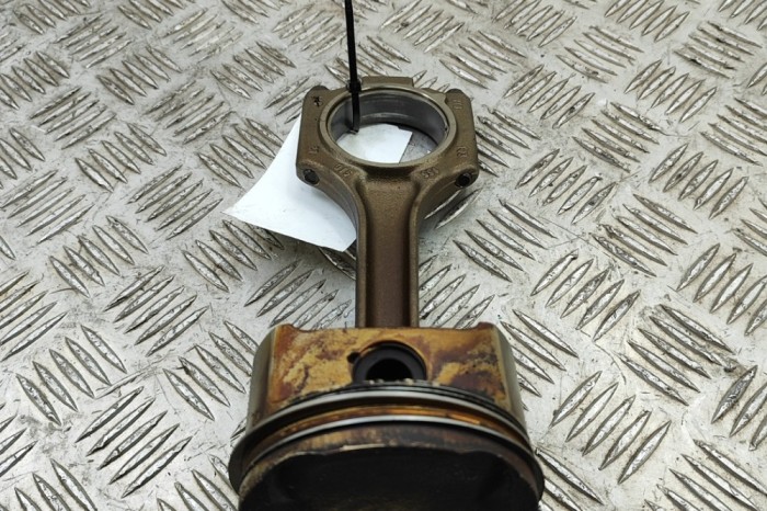 Piston PORSCHE CAYENNE 9PA 2007 OEM: 95510303100,955.103.031.00,94810397500,948.103.975.00 | 27610132