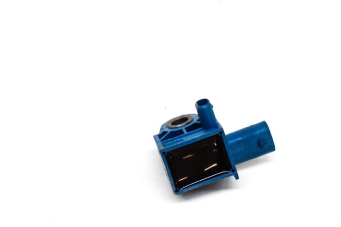 Senzor de impact st&acirc;nga față AUDI Q3 8U 2018 OEM: 5WK44270,5K0959351A 11435682