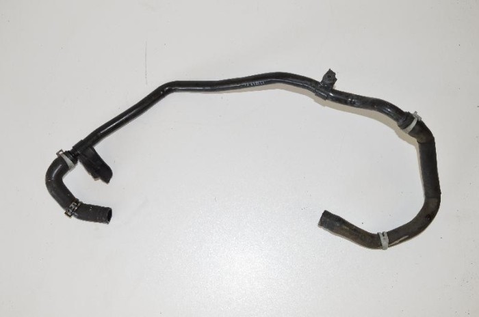 Furtun VW PASSAT B7 362 2010 OEM: 1K0121051AH 2465489