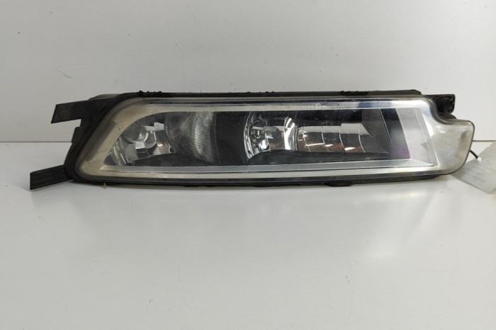 Proiector ceață dreapta față VW PASSAT B8 3G2 2015 OEM: 3G0941662E 28527125