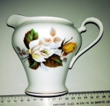 LOT 3 OBIECTE VECHI PORTELAN , CHURCHILL , BONE CHINE ...