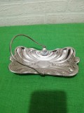 Cosulet metalic cu decor in relief in stil Art Nouveau , maner rabatabil