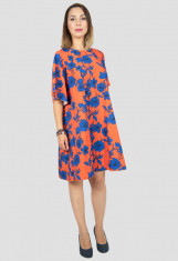 Rochie midi satinata si larga cu imprimeu floral portocaliu-albastru foto