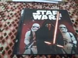 Cumpara ieftin LOT ALBUM STAR WARS ARE 32 DE CARTONASE PRET PE TOT LOTUL