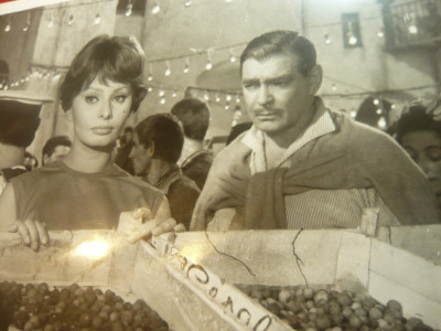 Fotografie Film- A inceput la Napoli -1960 -Sofia Loren si Clark Gable dim.25x20 foto