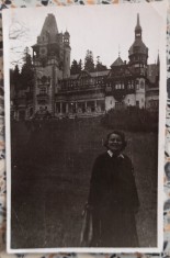 Doamna la Castelul Peles, perioada interbelica// fotografie