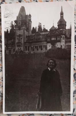 Doamna la Castelul Peles, perioada interbelica// fotografie foto