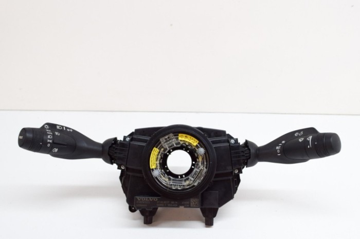 Maneta semnalizare ștergătoare VOLVO S90 II 2017 OEM: 31674101 15152938