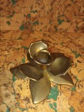 Suport de lum&acirc;nare bronz &ndash; model floral vintage