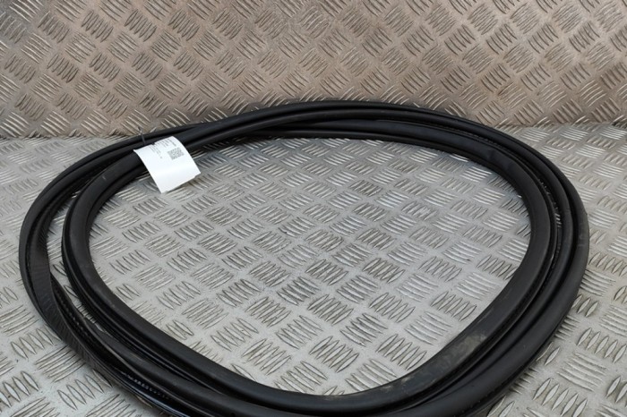 Garnitura ușă dreapta față VOLVO XC90 II 2019 OEM: 31457673 | 23825241