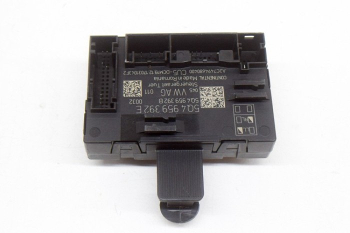 Modul de control ușă dreapta față SKODA KODIAQ NS7 2018 OEM: 5Q4959392E,A2C7494680400,5Q4959392B 12109311