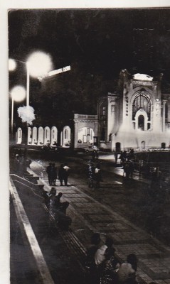 bnk cp Constanta - Seara pe faleza - uzata foto