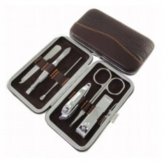 Set manichiura si pedichiura, 6 piese, 10.5 cm x 6 cm, etui depozitare