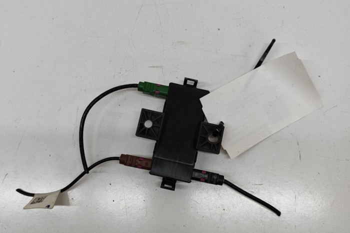 Amplificator de antena MERCEDES-BENZ AMG GT C190 2016 OEM: A2228301403,A2389055000 | 31493867