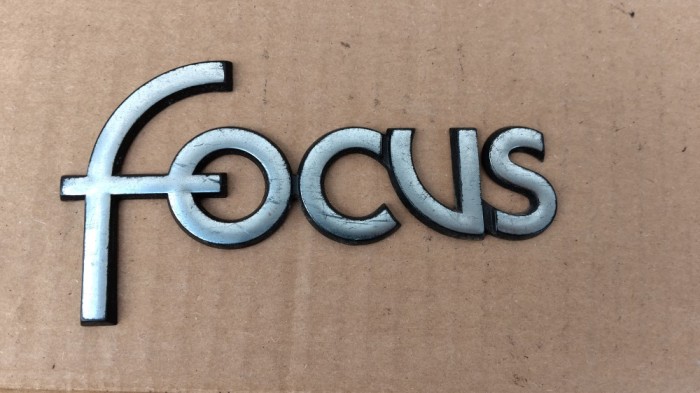Emblema scris FOCUS pt FORD FOCUS 1998-2004 MK1