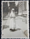 Fotografie, Sora medicala in timpul celui de-al doilea razboi mondial, in curtea spitalului