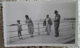 Fotografie, Promenada la Constanta, familia Litarczek1932