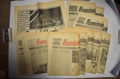 lot 23 ziare Romania Libera 1990 foto