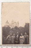 bnk foto Excursionisti la Castelul Bran - anii `50