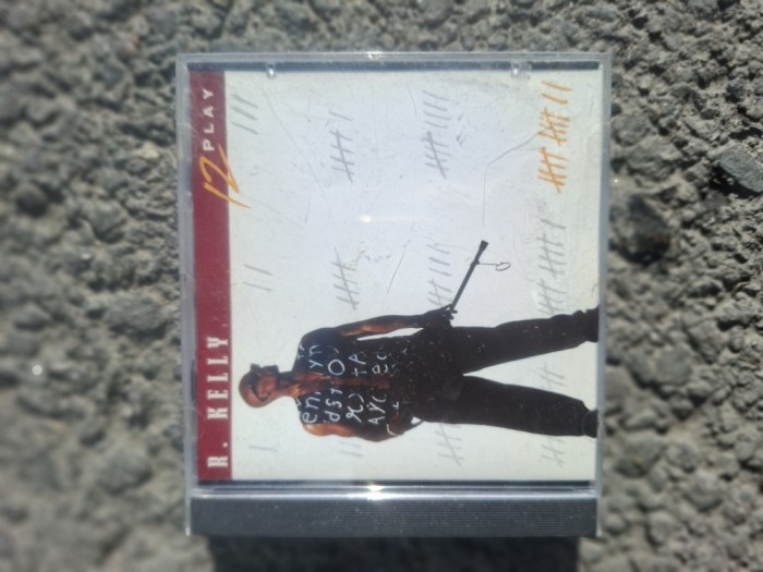 Cd r kelly-play