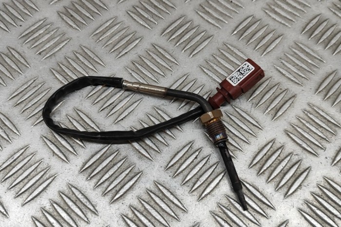 Senzor de temperatură gaze de eșapament AUDI Q7 4M 2018 OEM: 4M0906088AA 30421992