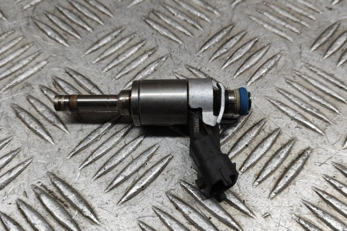 Injector de combustibil MASERATI GHIBLI M157 2015 OEM: 289922,0261500182 29995336