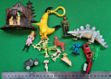 T3 /23 Figurine mașinuțe breloc Isus dinozaur animale angry birds 22 piese