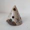 Obiect ceramic decorativ, forma de brad de Craciun, masca pentru lumanare, cca 11cm inaltime x 10.5cm diametru,