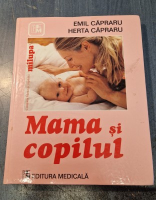 Mama si copilul Emil Capraru foto