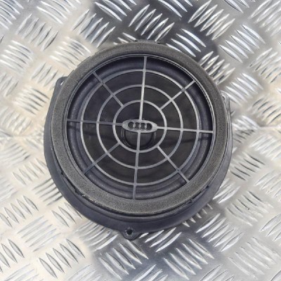 Difuzor ușă dreapta spate AUDI Q3 8U 2012 OEM: 8R0035411 3968177 foto