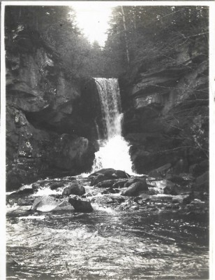 P2206N Cascadă la Oituz, 1930 foto