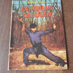Dong Yuan - Taijiquan Taijijian arte martiale