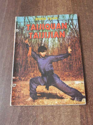 Dong Yuan - Taijiquan Taijijian arte martiale foto