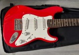 Chitara electrica Squier MINI Strat V2 de la Fender, NOUA + Husa