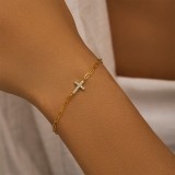 Cumpara ieftin Bratara din Argint 925 Placat cu Aur , Model Lant cu Agrafe (Paperclip) E i Cruce Orizontala Incrustata cu Zirconiu