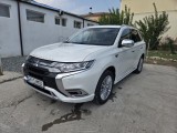 De v&acirc;nzare: Mitsubishi Outlander PHEV Intense 05.2020