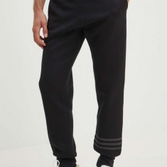 adidas Originals pantaloni de trening culoarea negru, cu imprimeu IS2812