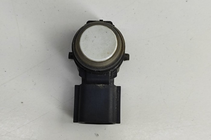 Senzor de parcare spate RENAULT CLIO IV BH_ 2013 OEM: 253A48868R,0263023666 29403901