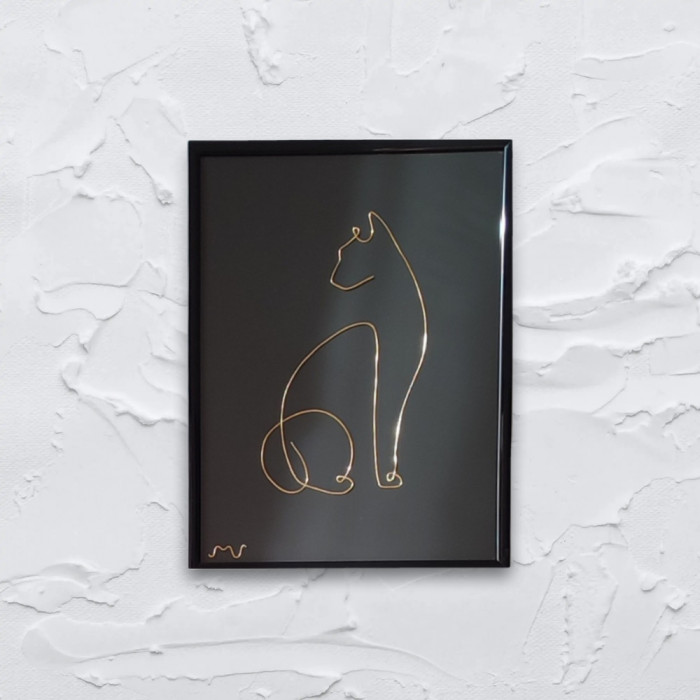 Tablou cu pisică, sculptura din fir continuu de sarma placata cu aur, 16&times;21 cm