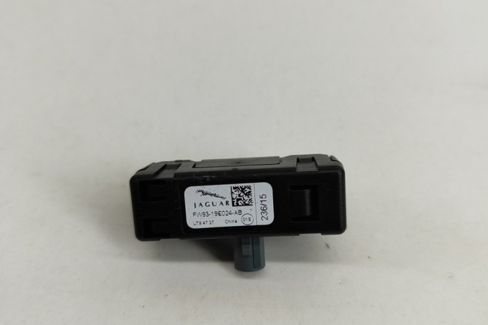 Amplificator de antena JAGUAR F-PACE X761 2016 OEM: FW93-19C024-AB 23190931
