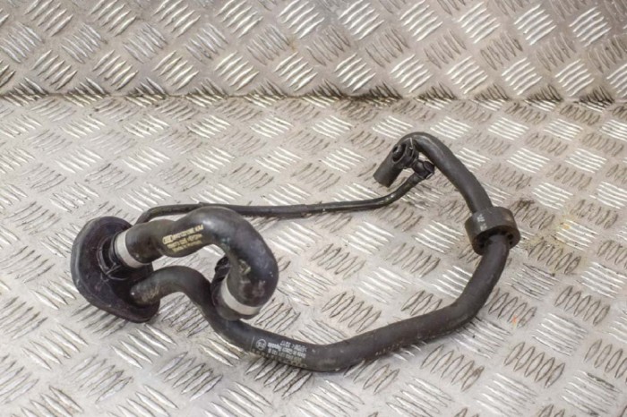 Furtun de lichid de răcire AUDI A5 Sportback F5A 2017 OEM: 8W2122109E,8W2121123B 11318579