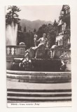 RF68 -Carte Postala- Sinaia, Terasa muzeului Peles , circulata 1965