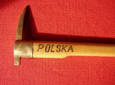 PIOLET DIN BRONZ PENTRU DRUMETII