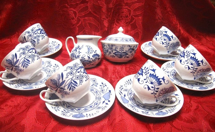 SET SERVICIU PORTELAN CU COBALT BOHEMIA MODEL HENRIETTE CESTI CAFEA FARFURII
